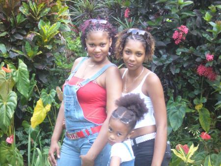 S.DINW ,M.gyal and titinette